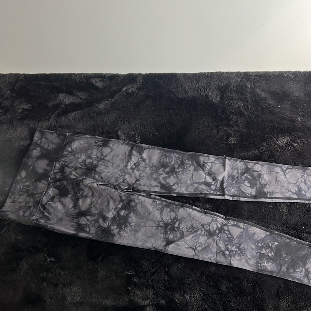 Black Tie-Dye leggings NWOT run small size up